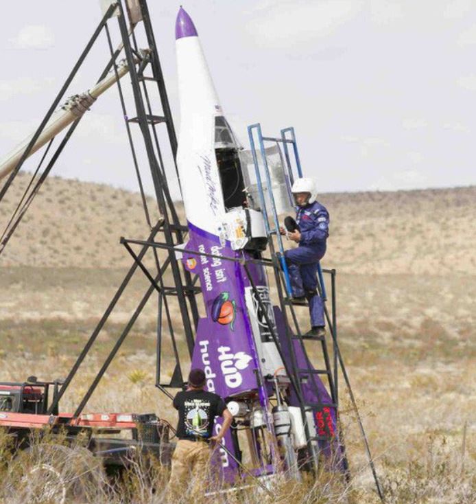 Chết thảm vì nghi ngờ… trái đất không tròn