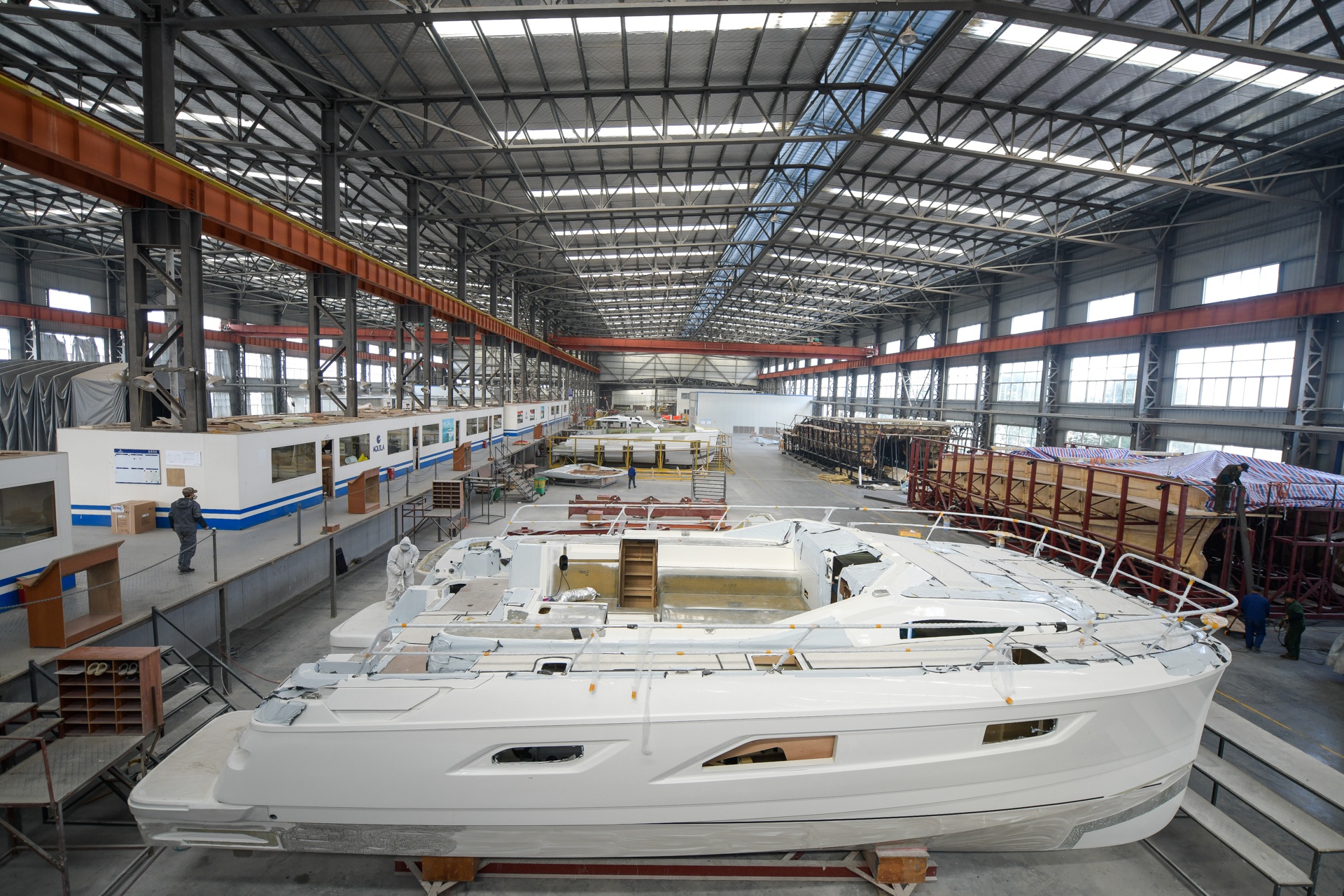 Bên trong một xưởng đóng du thuyền lớn nhất thế giới