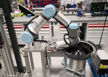 Kỹ thuật xử lý thao tác bằng tay và kỹ thuật robot