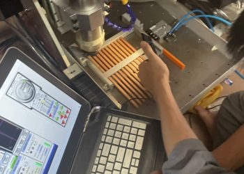 CNC mini Maxcut, Thông tin và giá